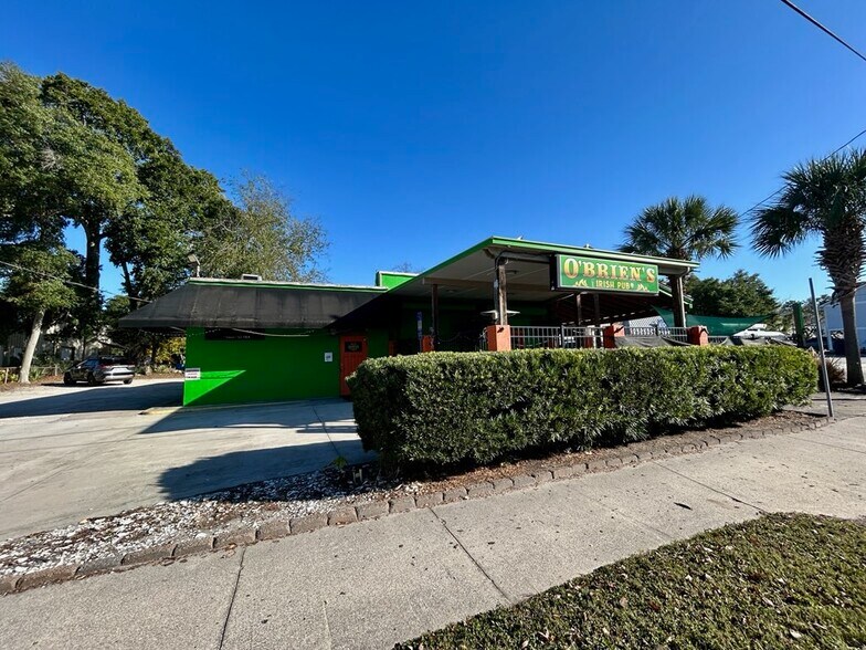 320 S 8th St, Fernandina Beach, FL à louer - Photo de l’immeuble – Image 3 sur 33