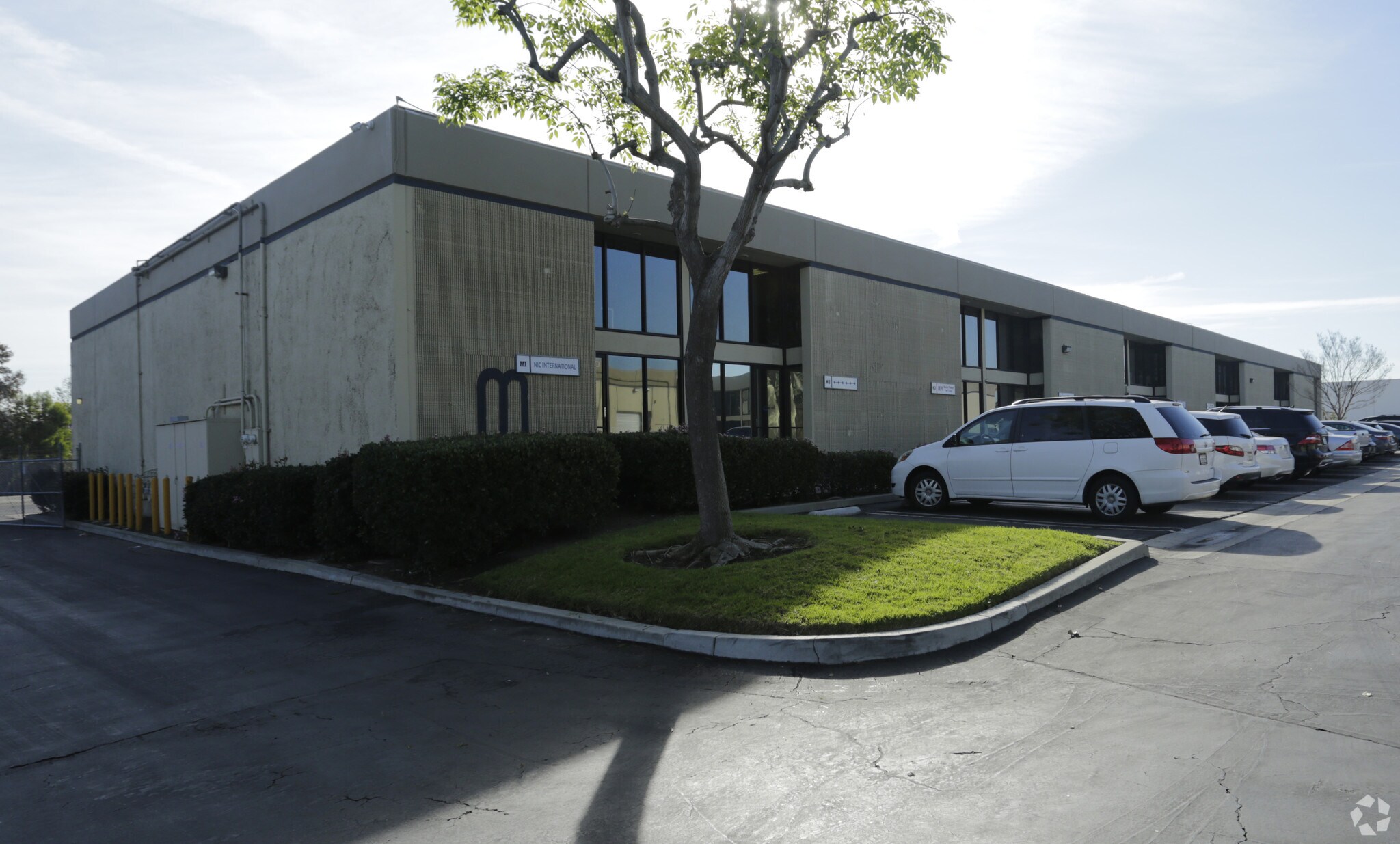 2750 Oregon Ct, Torrance, CA à louer Photo principale– Image 1 sur 11