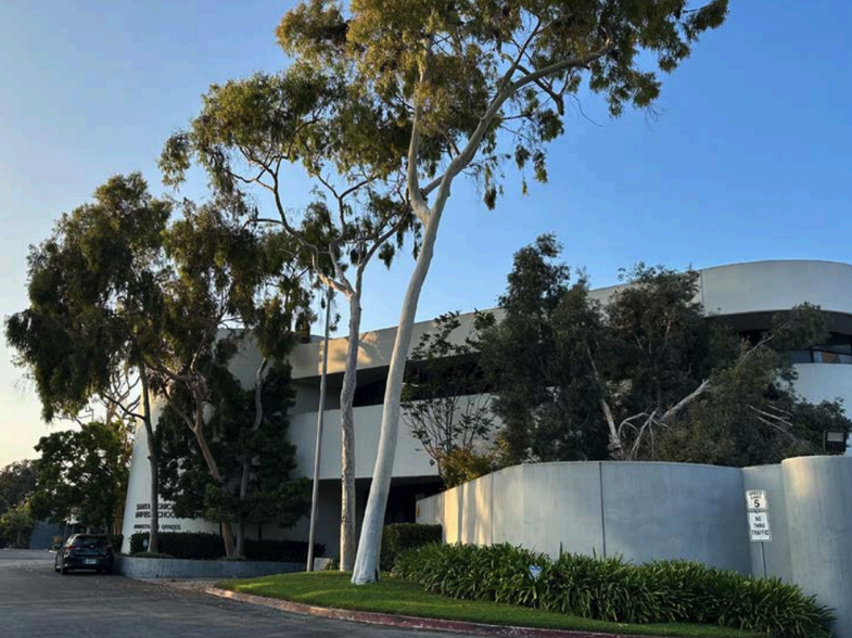 1651 16th St, Santa Monica, CA à louer - Photo de l’immeuble – Image 2 sur 5