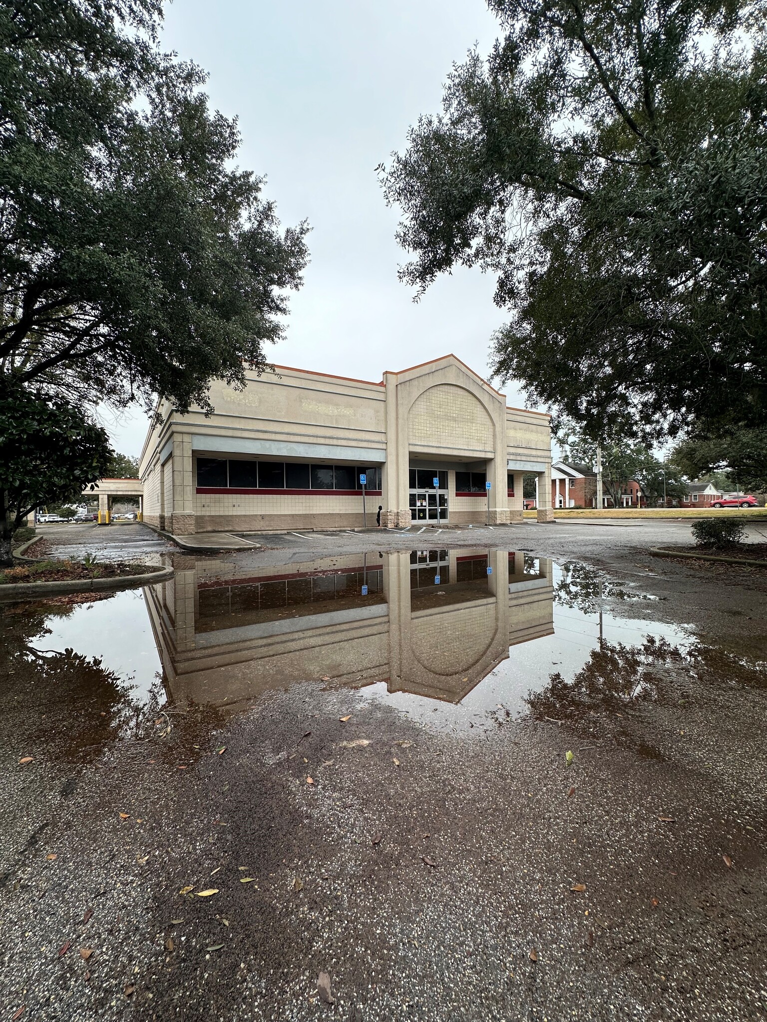 1422 E Pass Rd, Gulfport, MS à louer Photo de l’immeuble– Image 1 sur 10