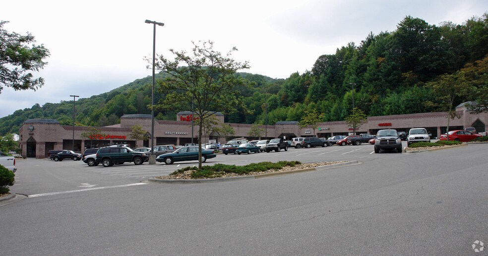 2575 Hwy 105, Boone, NC à louer - Photo de l’immeuble – Image 3 sur 4