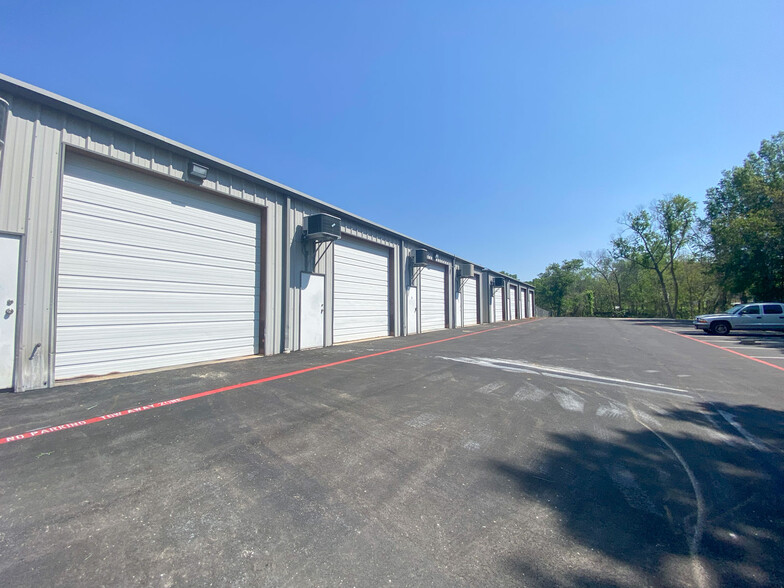 16753 Donwick Dr, Conroe, TX à louer - Photo de l’immeuble – Image 3 sur 15