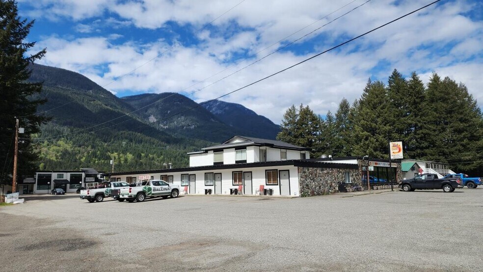 50865 Trans-Canada Hwy, Boston Bar, BC à vendre - Photo de l’immeuble – Image 2 sur 6