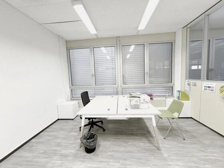 Bureau dans Épernay à louer - Photo de l’immeuble – Image 3 sur 6