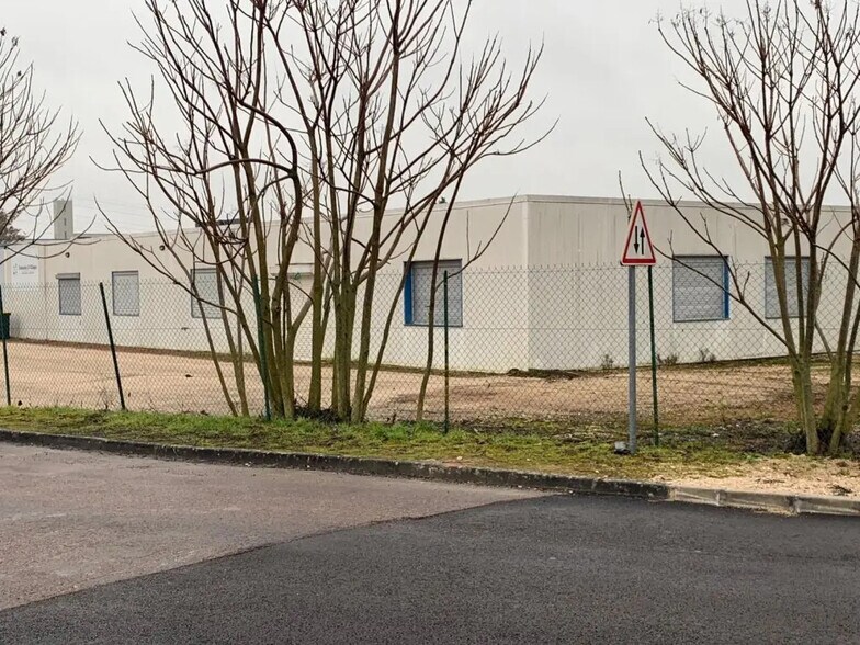 Bureau dans Beaune à vendre - Photo de l’immeuble – Image 3 sur 11