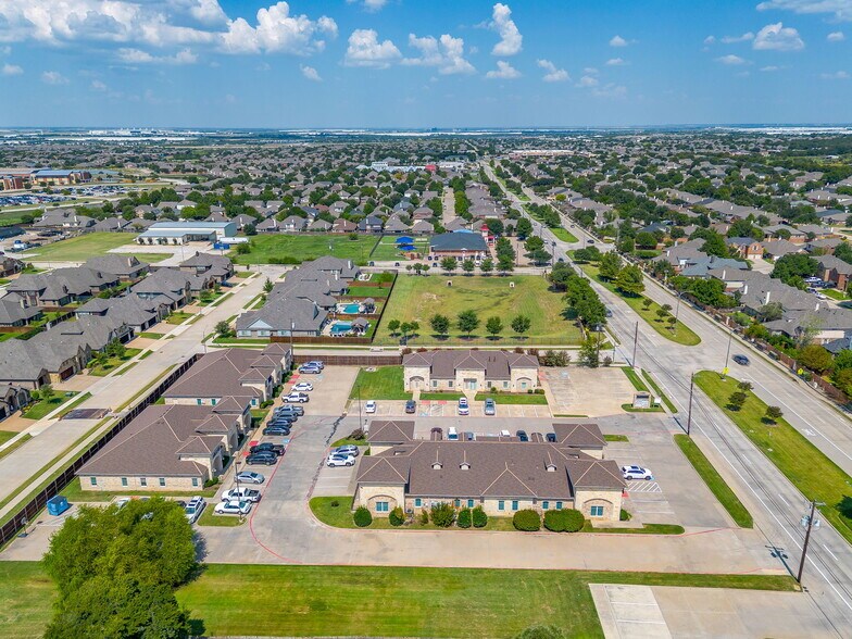 11751 Alta Vista Rd, Fort Worth, TX à louer - Photo de l’immeuble – Image 3 sur 26