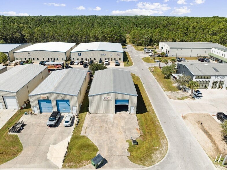 605 N County Highway 393, Santa Rosa Beach, FL à louer - Photo de l’immeuble – Image 3 sur 16