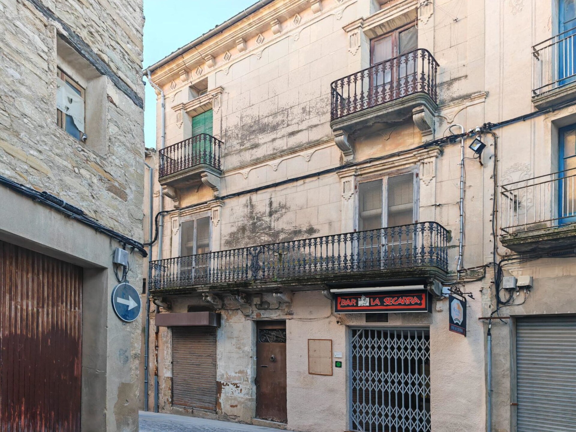 Immeuble residentiel dans Santa Coloma de Queralt, Tarragona à vendre Photo de l’immeuble– Image 1 sur 8