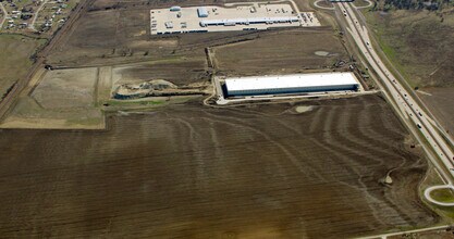 6100 N Stemmons Fwy, Sanger, TX - Vue aérienne  vue de carte - Image1