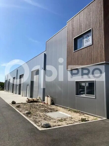 Industriel/Logistique dans Chaingy à louer - Photo de l’immeuble – Image 1 sur 6