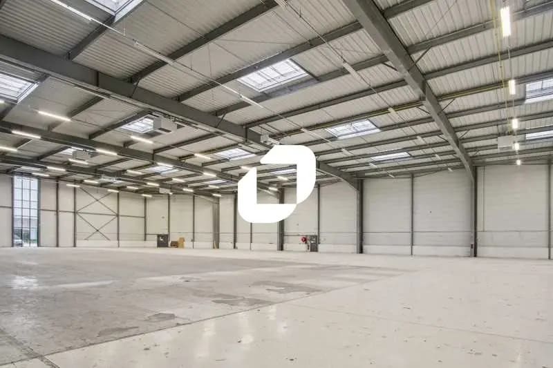 Bureau dans Le Mesnil-Amelot à louer Photo de l’immeuble– Image 1 sur 31