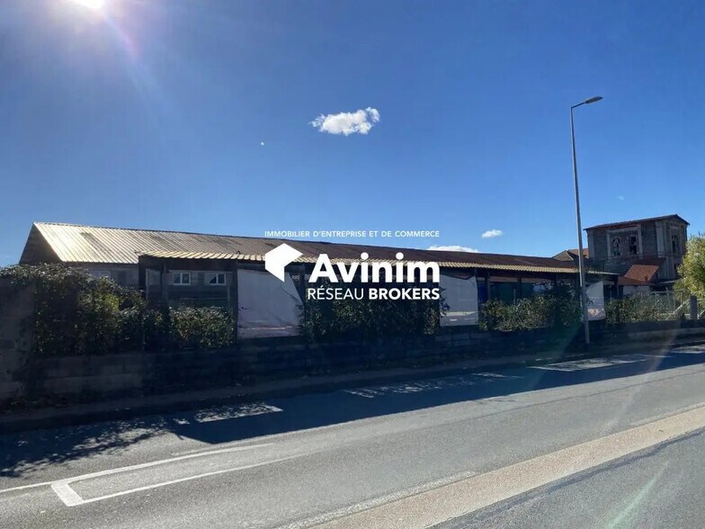 Industriel/Logistique dans Bouzel à vendre - Photo de l’immeuble – Image 2 sur 7