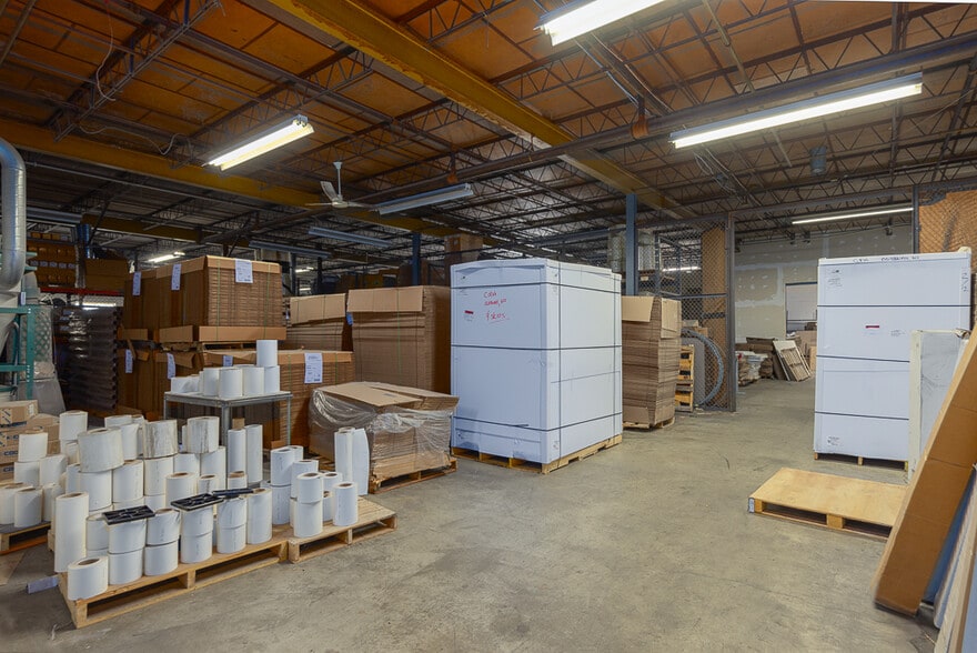 30 Industrial Ave, Mahwah, NJ à louer - Photo intérieure – Image 3 sur 4