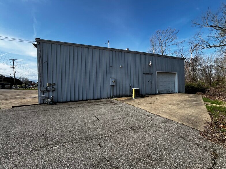 1301A Garfield Ave, Parkersburg, WV à louer - Photo de l’immeuble – Image 3 sur 4