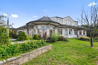 Plus de détails pour 290 Main St, Islip, NY - Local commercial à louer
