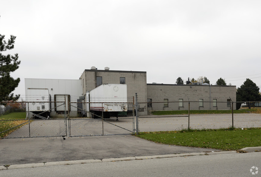 620 Colby Dr, Waterloo, ON à vendre - Photo de l’immeuble – Image 2 sur 2