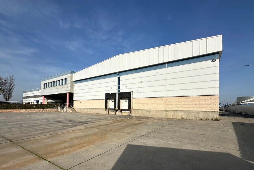 Industriel/Logistique dans Alcorcón, Madrid à vendre - Photo de l’immeuble – Image 1 sur 55