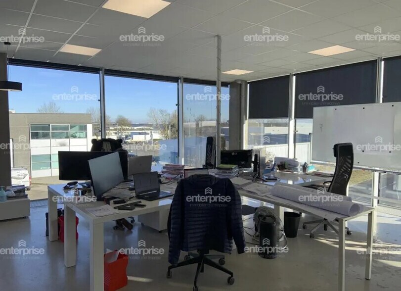 Bureau dans Amiens à louer - Photo de l’immeuble – Image 2 sur 4