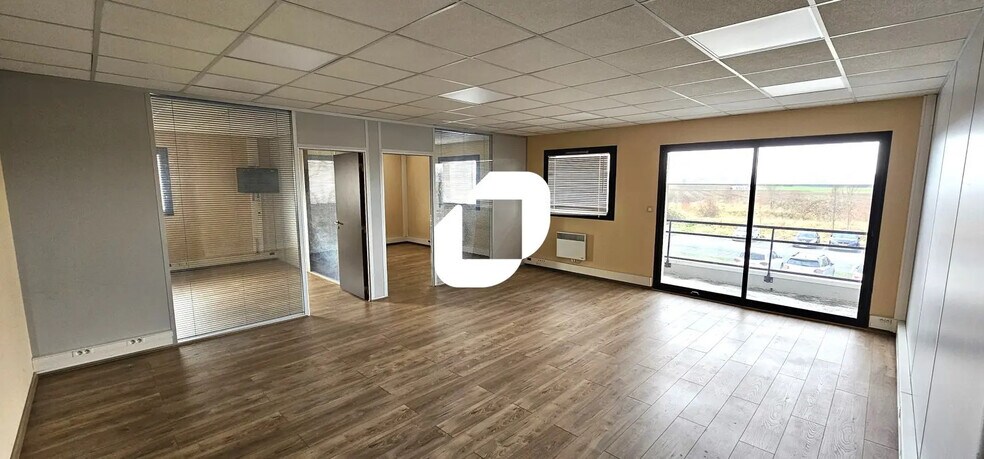 Bureau dans Courrières à vendre - Photo de l’immeuble – Image 1 sur 5