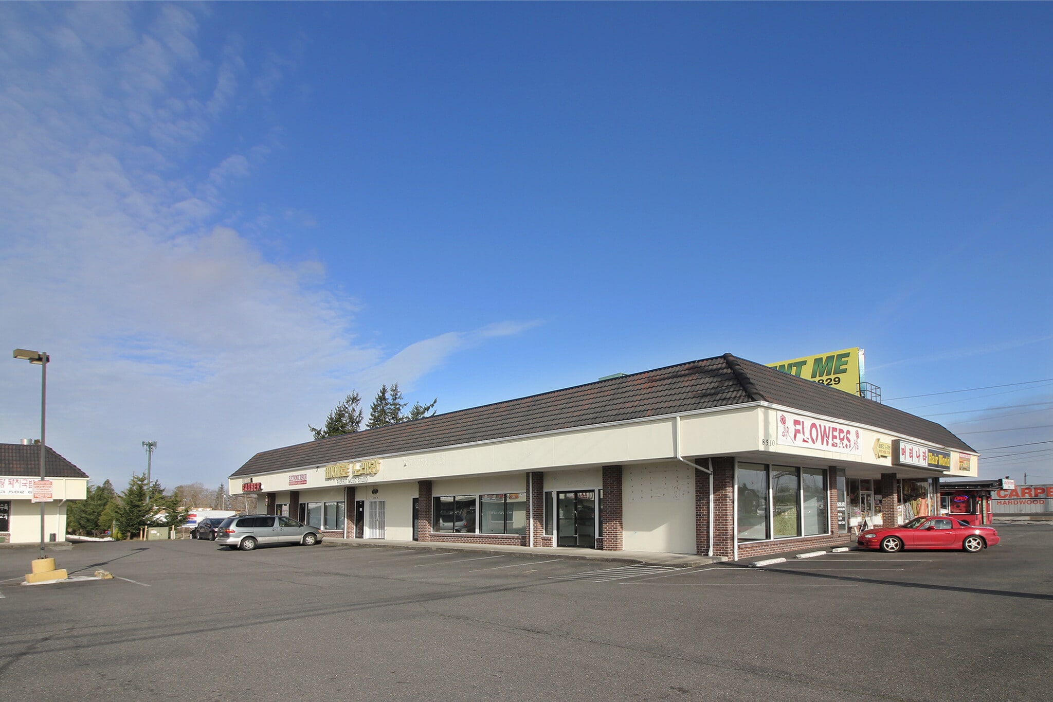 8510 S Tacoma Way, Lakewood, WA à vendre Photo de l’immeuble– Image 1 sur 2