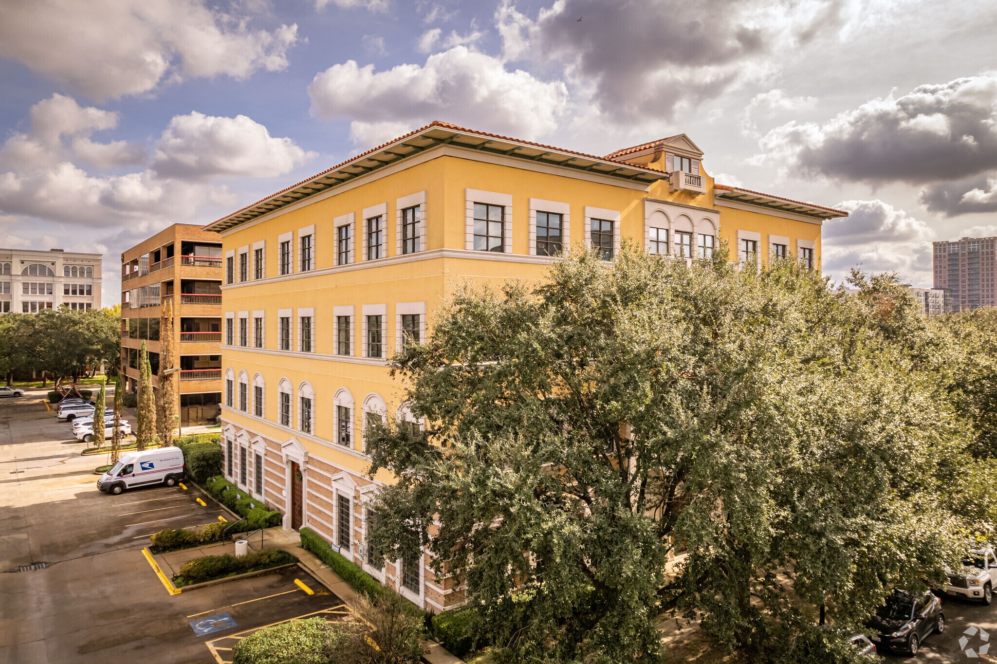 4203 Yoakum Blvd, Houston, TX à louer Photo principale– Image 1 sur 6