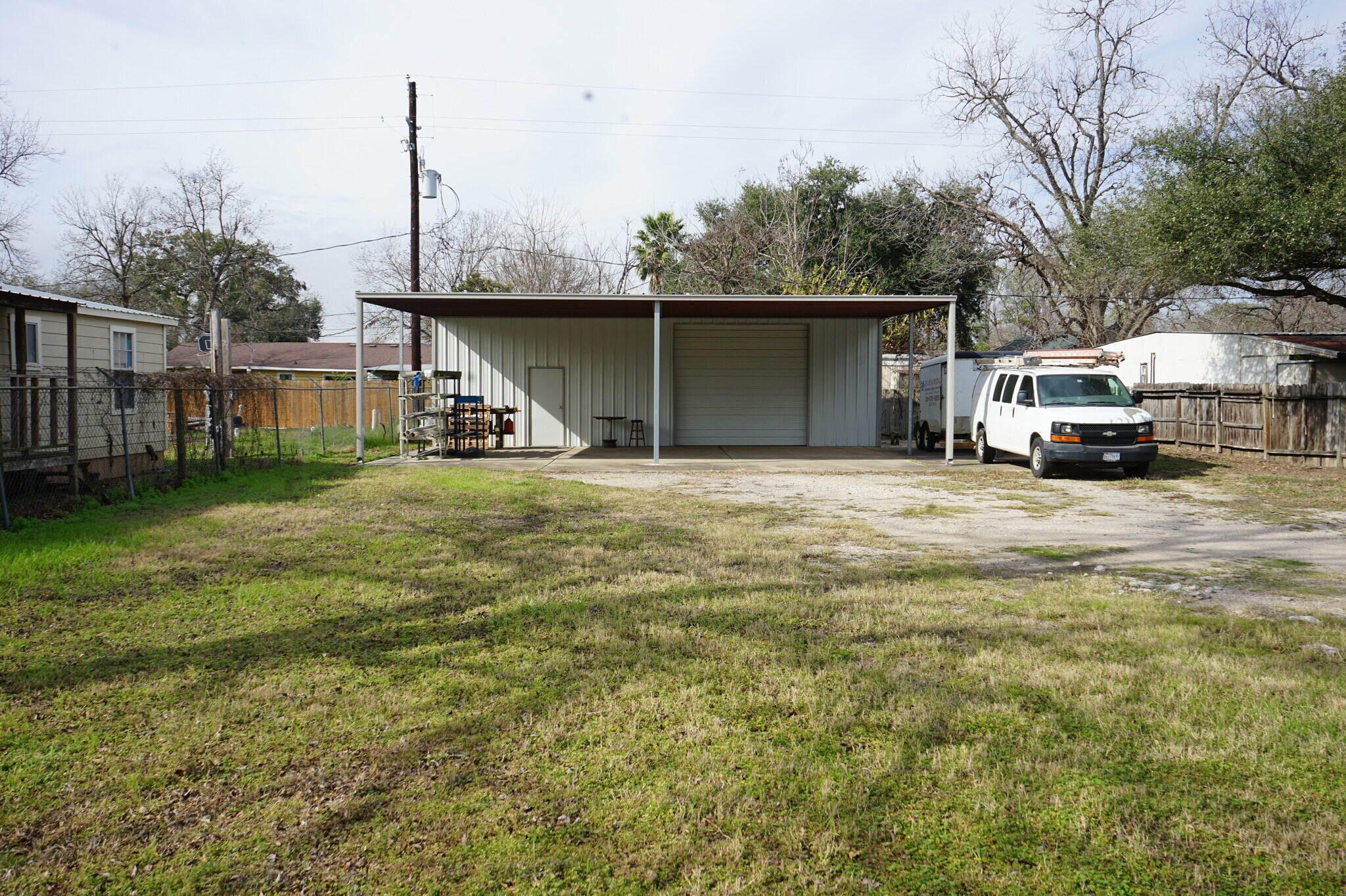 11815 Beeville Dr, Houston, TX à louer Photo principale– Image 1 sur 13
