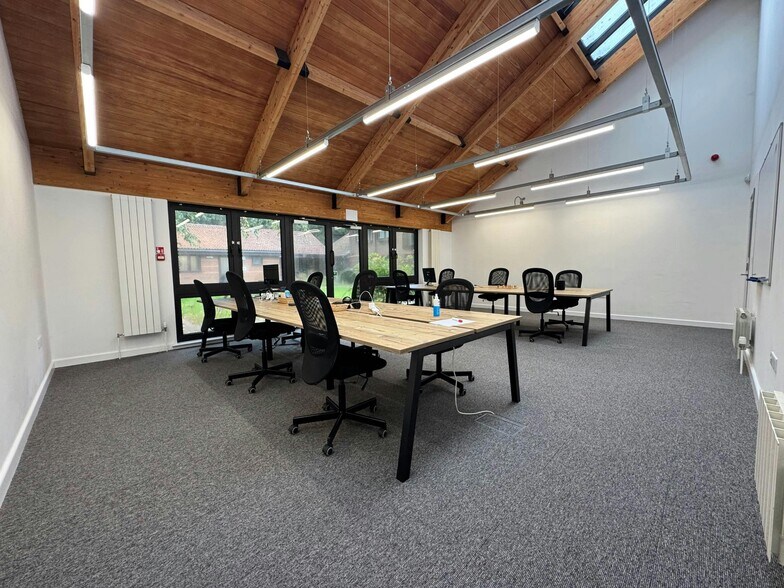 Bassett Av, Southampton à louer - Photo de l’immeuble – Image 3 sur 10