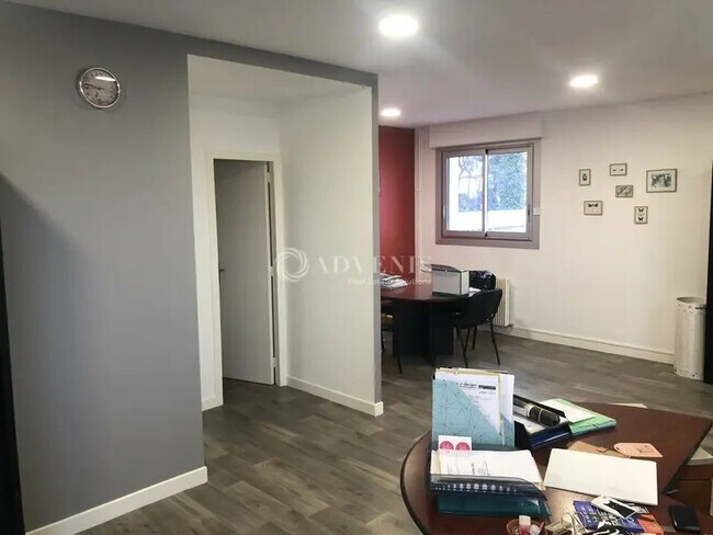 Plus de détails pour Bureau à louer