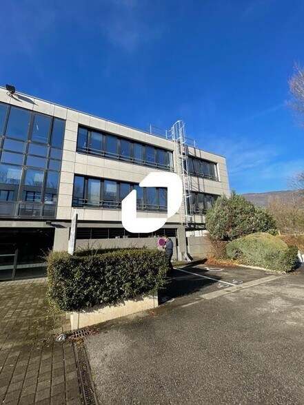 Bureau dans Meylan à louer - Photo de l’immeuble – Image 1 sur 10