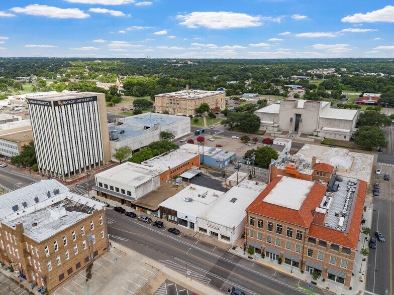 711-723 Washington Ave, Waco, TX à louer - Photo de l’immeuble – Image 2 sur 4