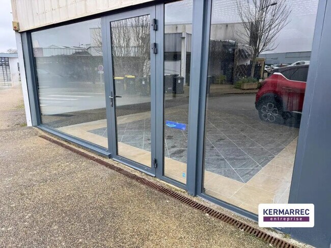 Plus de détails pour Local commercial à louer