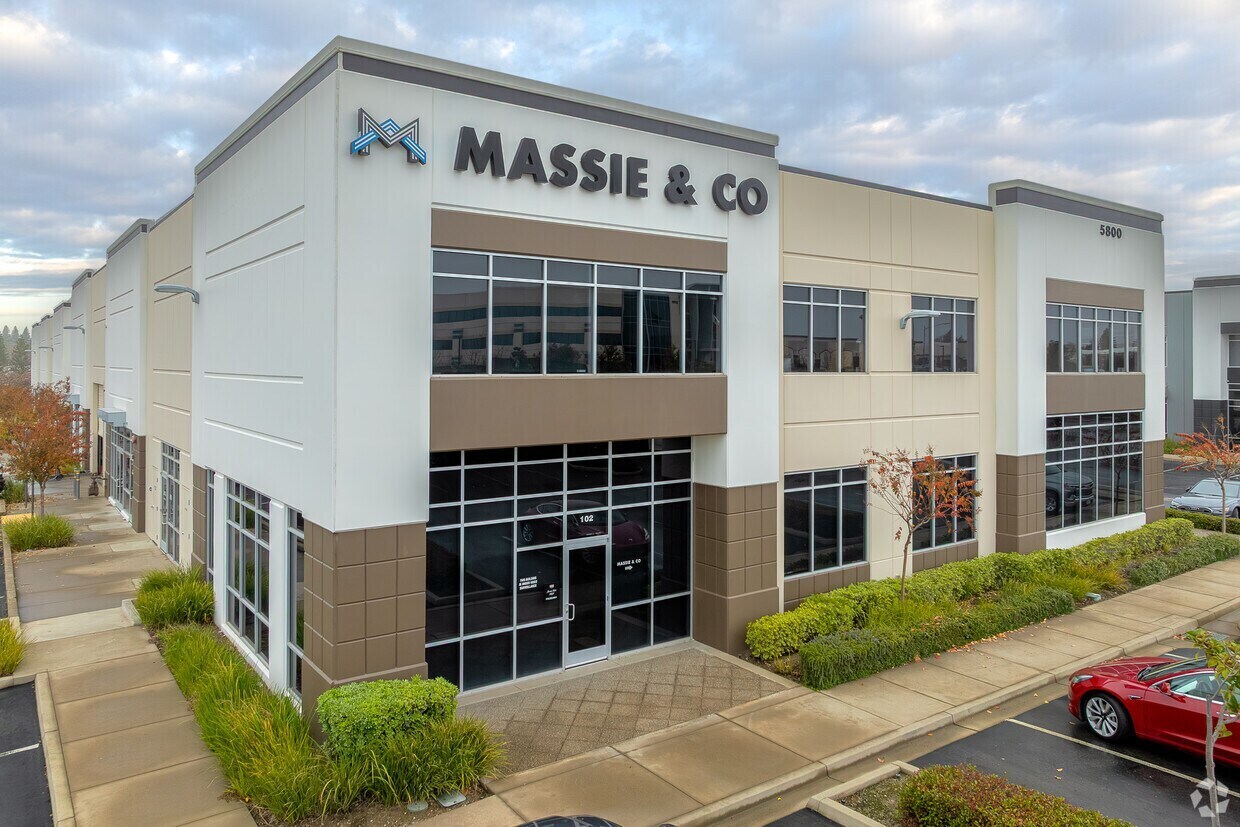 5800 Lonetree Blvd, Rocklin, CA à louer Photo principale– Image 1 sur 8