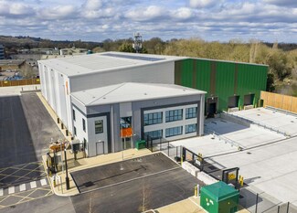 Plus de détails pour The Causeway, Staines - Industriel/Logistique à louer