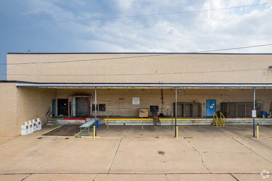 1301 Lamar St, Wichita Falls, TX à louer - Photo de l’immeuble – Image 3 sur 19