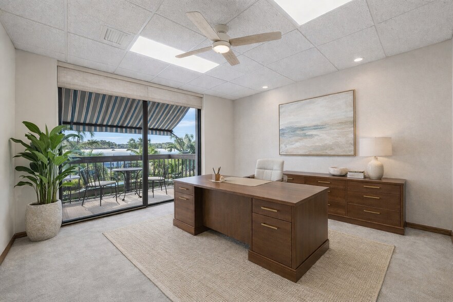 2335 tamiami Trl N, Naples, FL à louer - Photo de l’immeuble – Image 3 sur 8