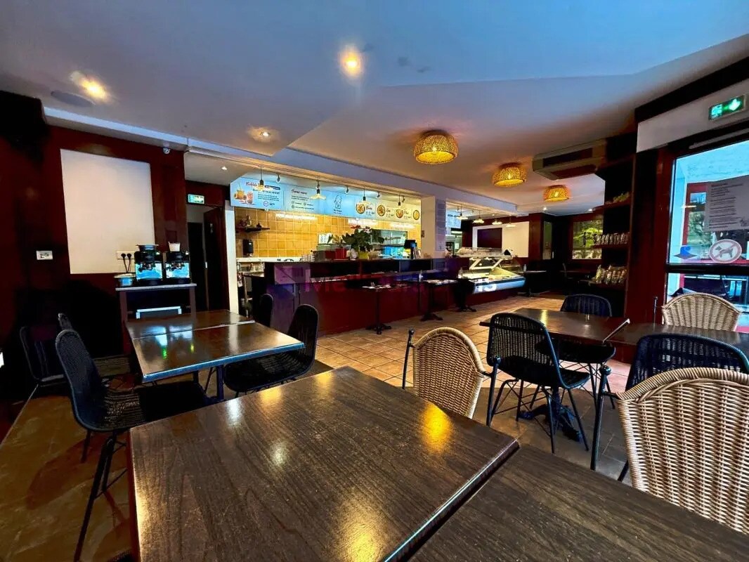 Local commercial dans Fréjus à vendre Photo de l’immeuble– Image 1 sur 12