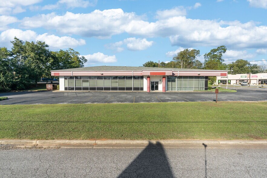 1007 9th Ave N, Bessemer, AL à vendre - Photo de l’immeuble – Image 2 sur 6