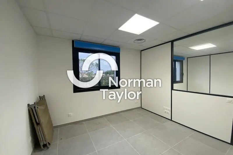 Bureau dans Mudaison à louer - Photo intérieure – Image 2 sur 11