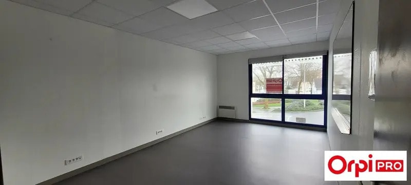 Bureau dans Saint-Brieuc à vendre - Photo intérieure – Image 2 sur 14