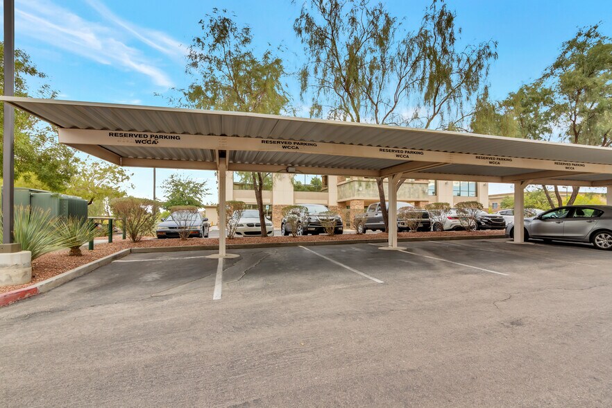 2900 W Horizon Ridge Pky, Henderson, NV à vendre - Photo de l’immeuble – Image 2 sur 22