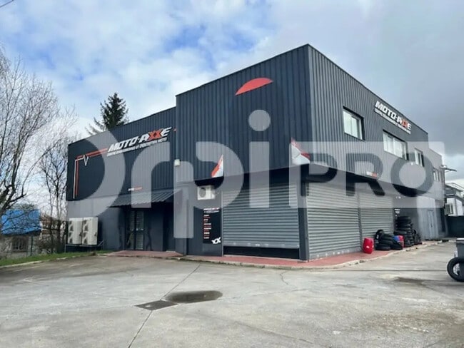 Plus de détails pour Local commercial à vendre