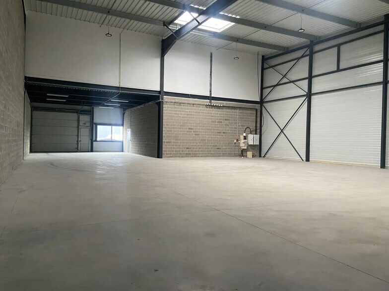 Local d’activités dans Argenteuil à louer - Photo intérieure – Image 1 sur 4