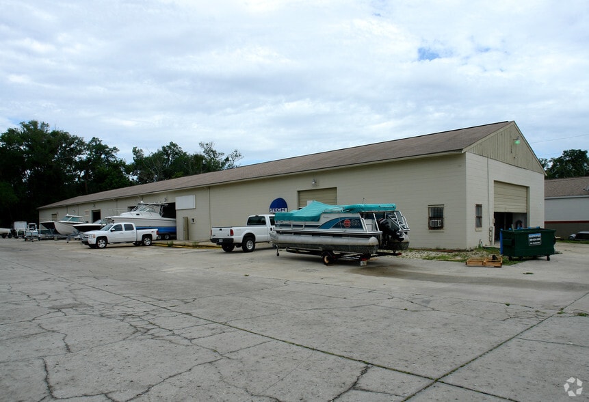 2800 S Nova Rd, Daytona Beach, FL à louer - Photo principale – Image 1 sur 7
