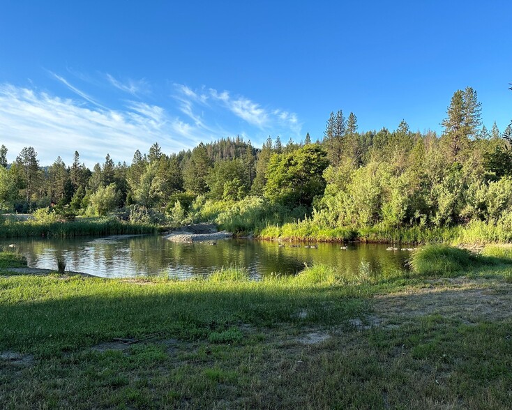 7420 Rush Creek Rd, Lewiston, CA à vendre - Photo de l’immeuble – Image 2 sur 15