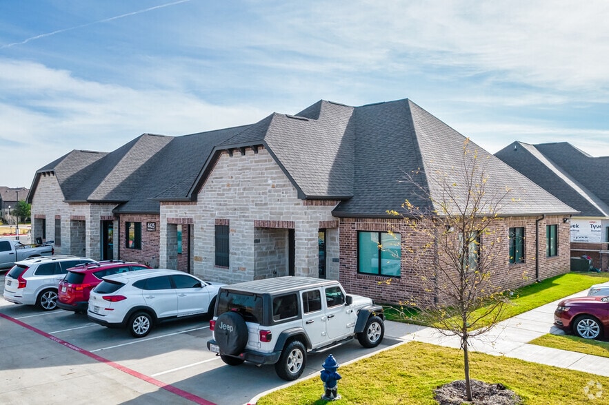 4425 Plano Pky, Carrollton, TX à louer - Photo de l’immeuble – Image 2 sur 4