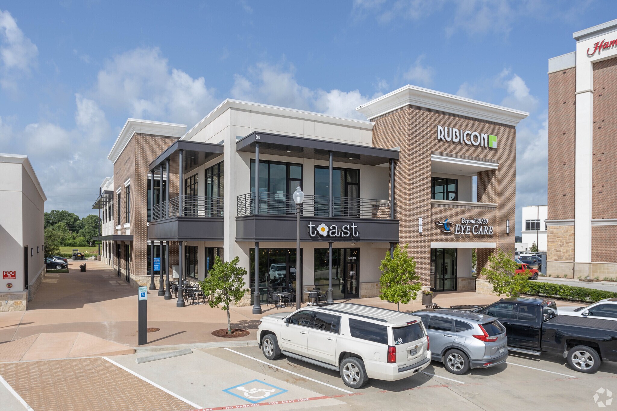300 Promenade Way, Sugar Land, TX à louer Photo principale– Image 1 sur 12