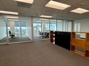 6565 W Sunset Blvd, Hollywood, CA à louer Photo intérieure– Image 2 sur 25