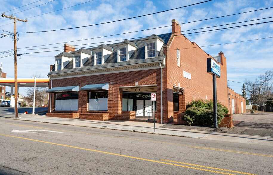 1008 W Main St, Durham, NC à louer - Photo de l’immeuble – Image 2 sur 25