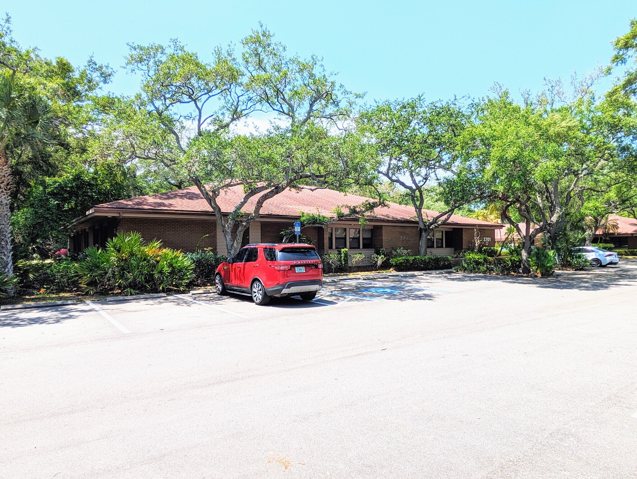 3701 Cortez Rd W, Bradenton, FL à louer Photo principale– Image 1 sur 10