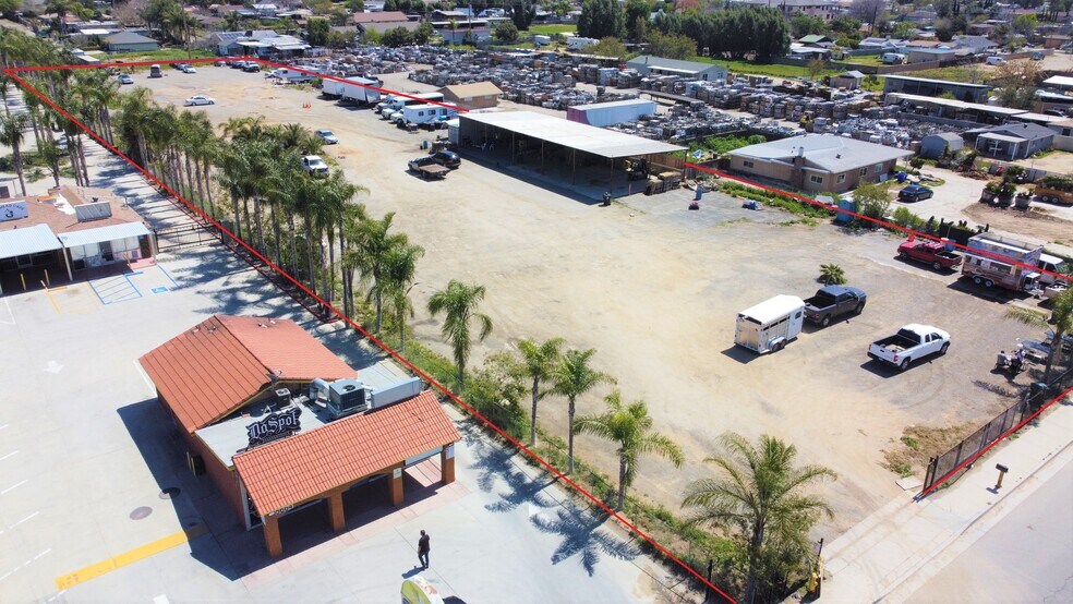5684 Etiwanda Ave, Jurupa Valley, CA à louer - Photo de l’immeuble – Image 3 sur 5
